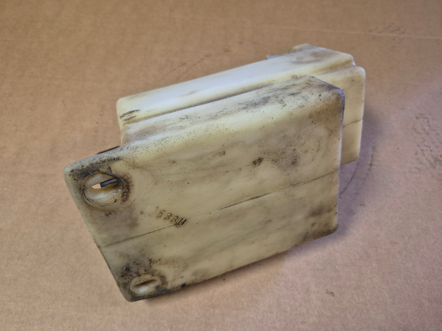 Coolant Reservoir 86501331 New Holland LS170