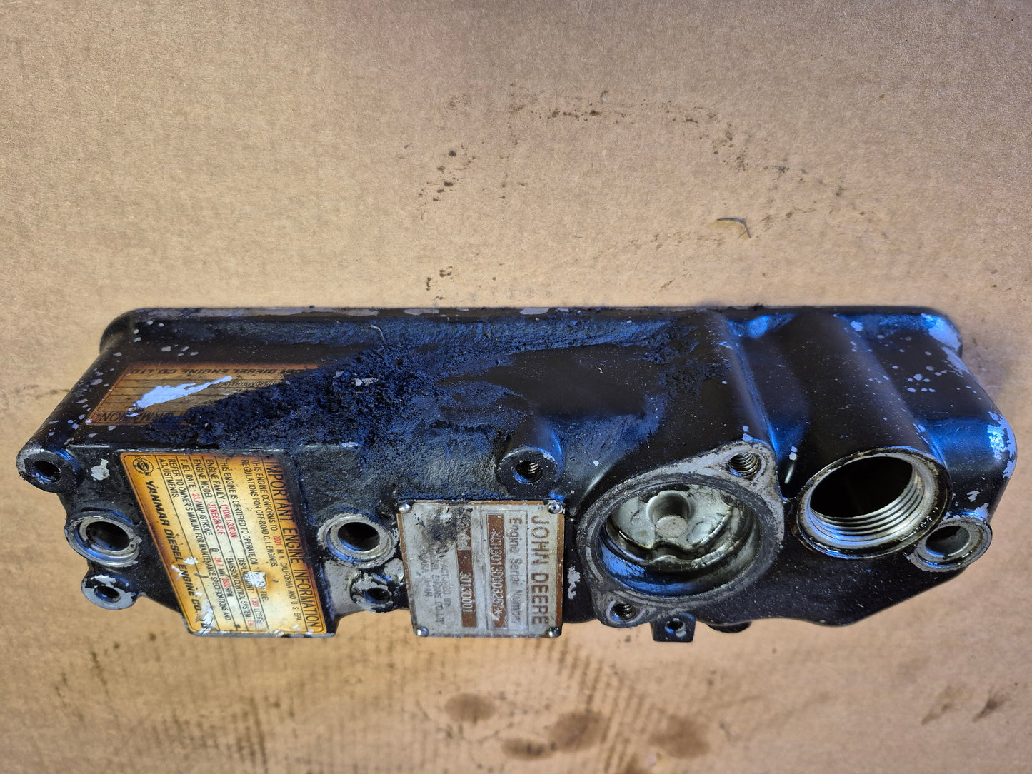 Valve Cover AM875312 John Deere 3215B