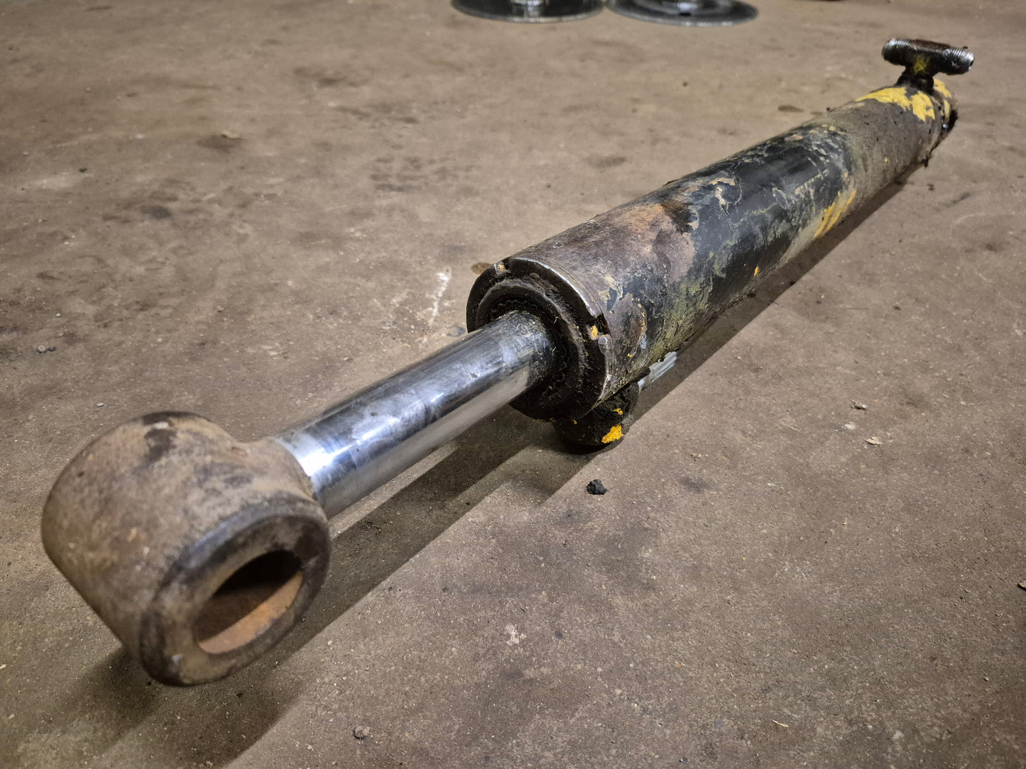 Bucket Tilt Hydraulic Cylinder 247155 New Holland L775