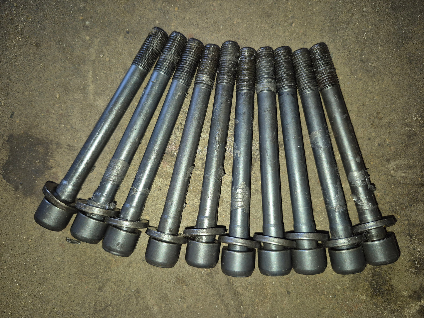 Cylinder Head Bolts 6632700 Bobcat 742