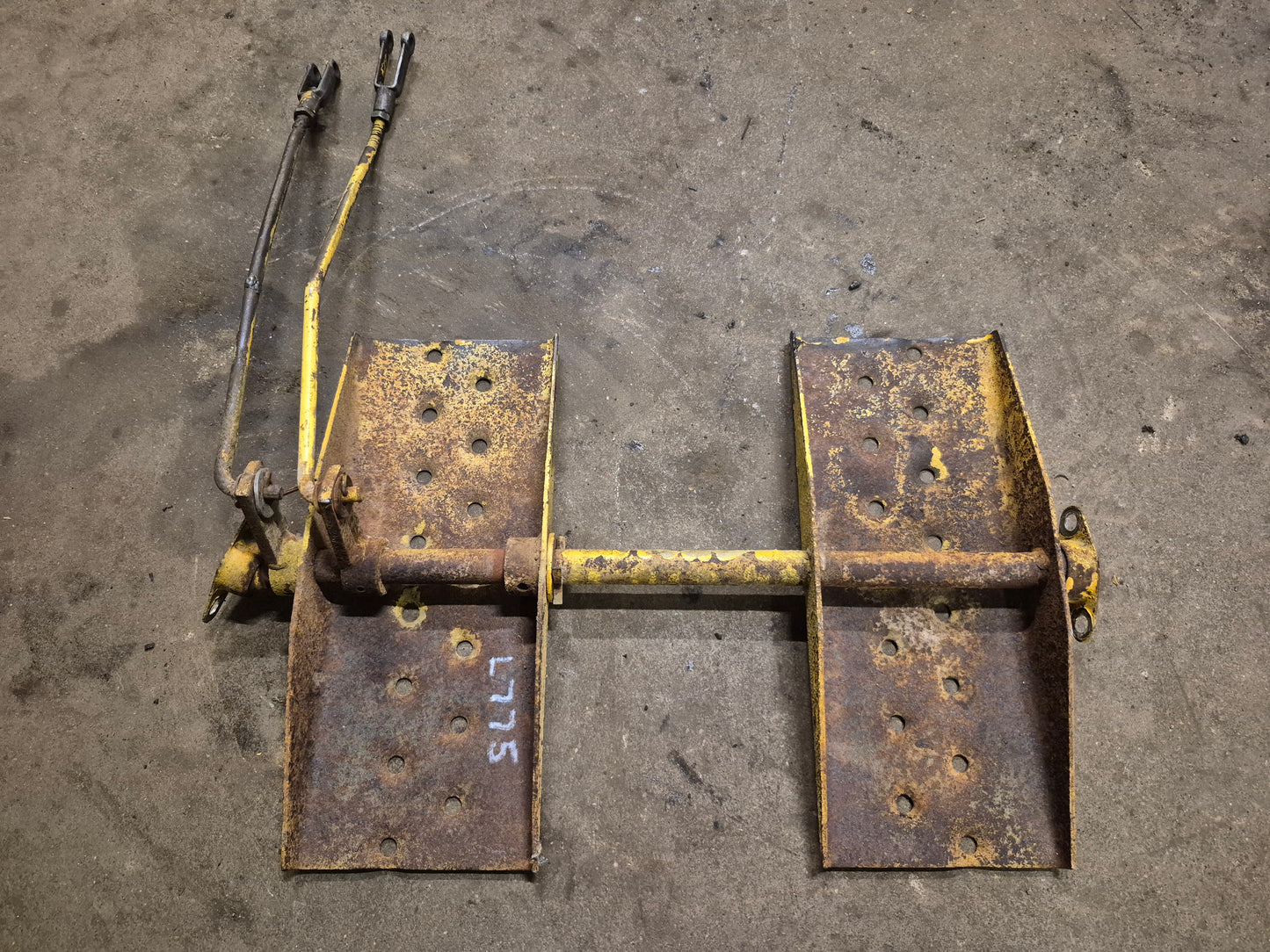 Foot Pedal Assembly 1997889 197890 New Holland L775