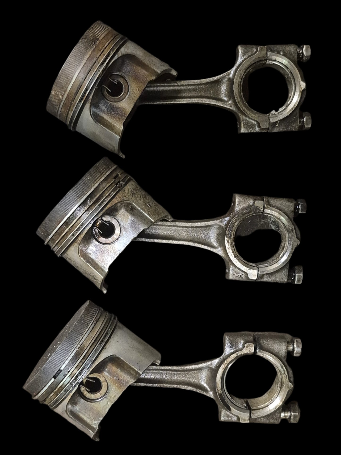 Piston & Connecting Rod Set 15531-22010 Kubota D950 Engine