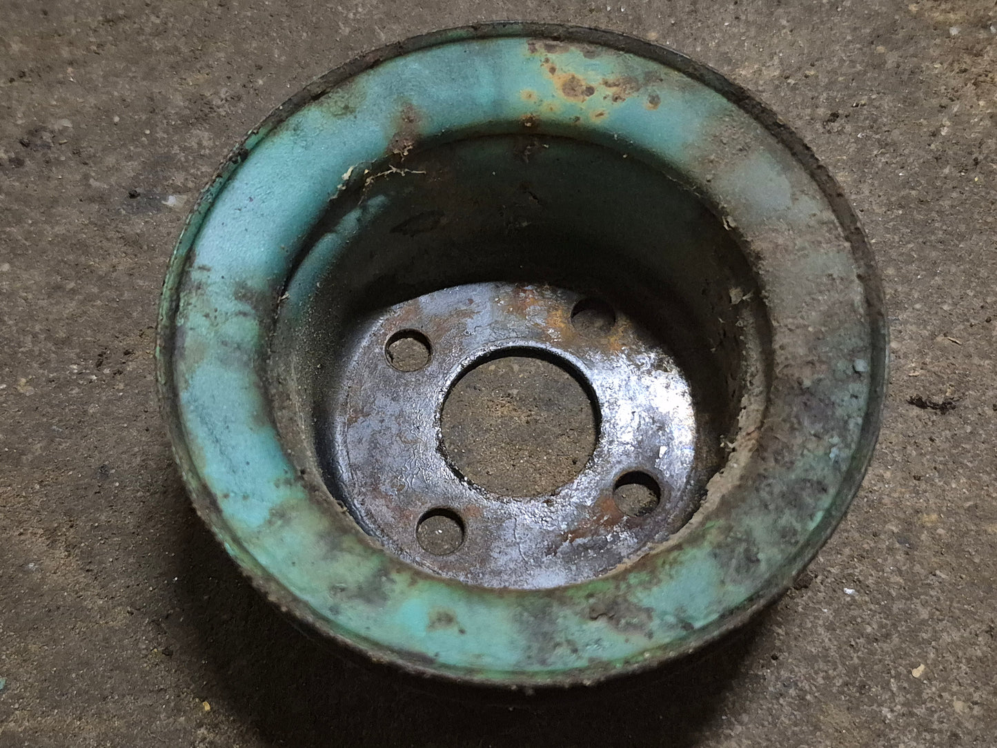 Water Pump Pulley 15531-74250 Kubota D950 Engine