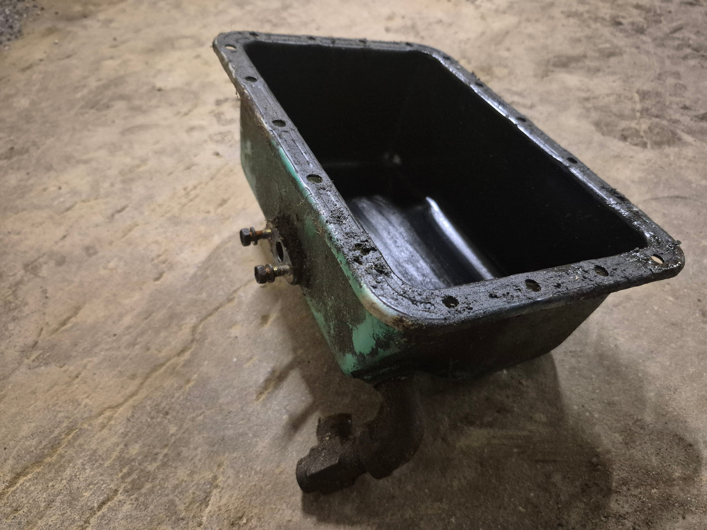 Oil Pan 15381-01610 Kubota D950 Engine