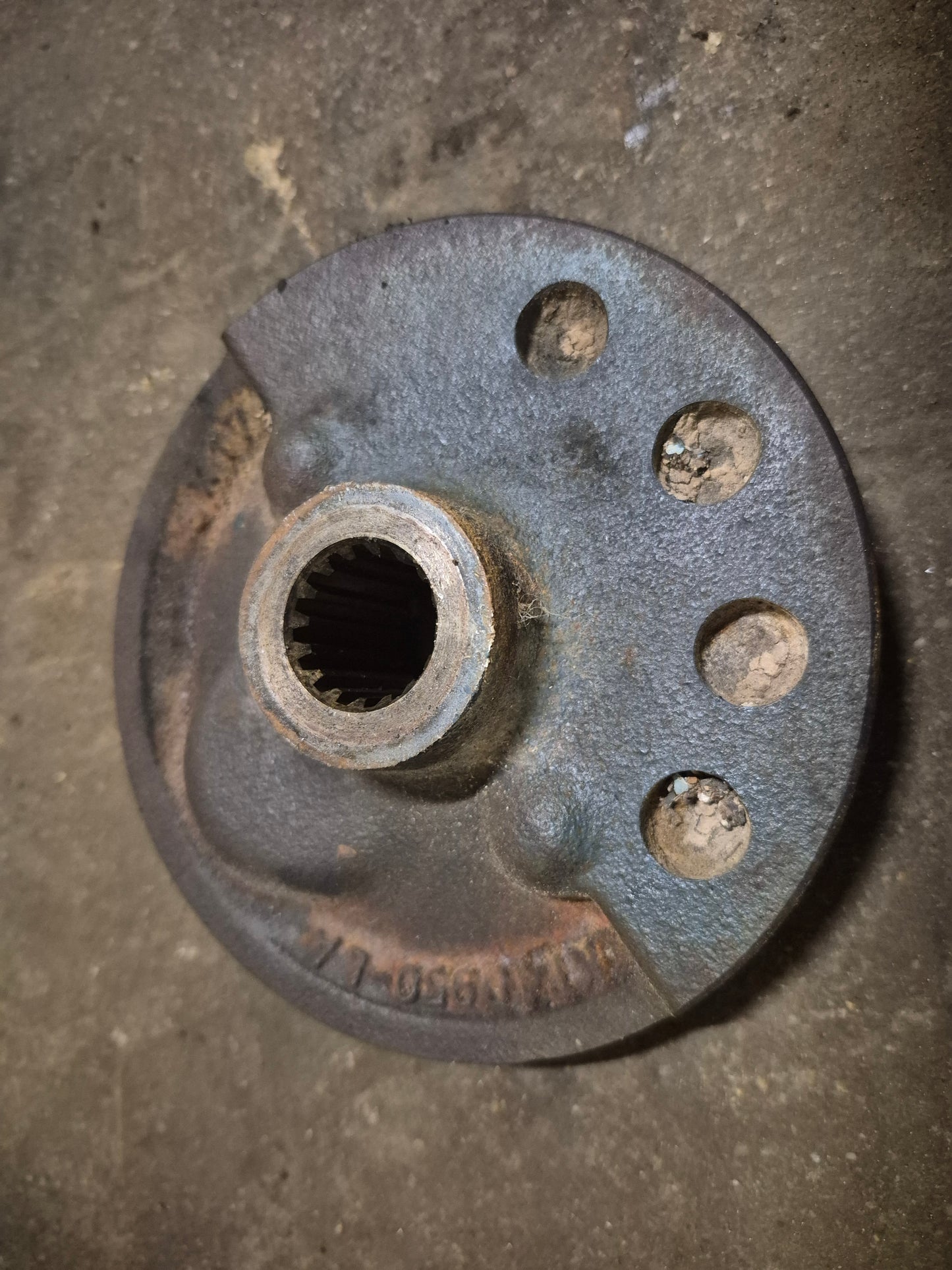 Crankshaft Pulley 15393-74280 Kubota D950 Engine