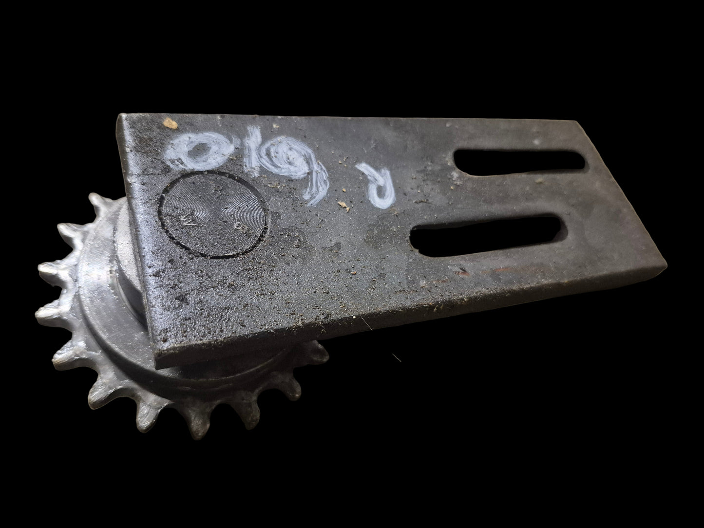 RH Outside Clutch Chain Tightener 6502354 6504512 Bobcat 500 600 610 611