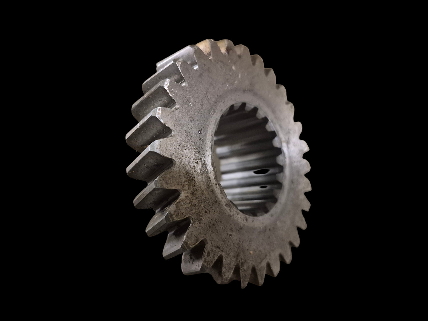 4th Gear Main Shaft 28T E4NN7110AA Ford/New Holland 532 535 550 555 555A 555B 655 655A 3550 4500