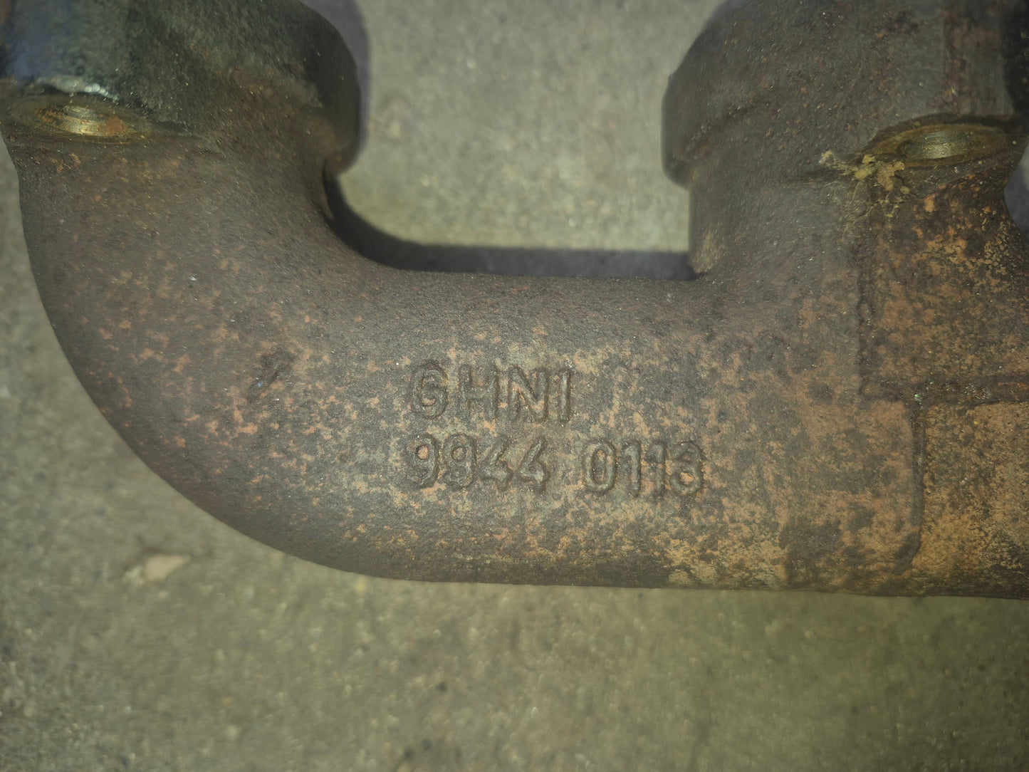 Exhaust Manifold 99440113 New Holland LW90 TD80D TD90D TD95D TD95D TD95D HC TK100A TK76 TK76M TK85 TK85M TK90 TK90MA TN85FA TN90F TN95F TN95FA TN95NA TN95VA