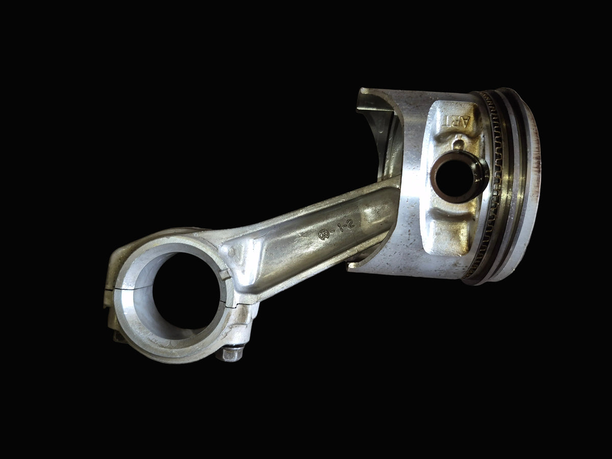 Piston & Connecting Rod AM130248 AM109362 John Deere 265