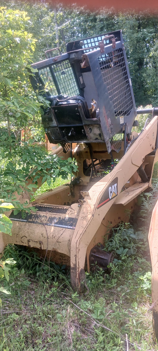 CAT 252B Skid Steer - Dismantled For Parts