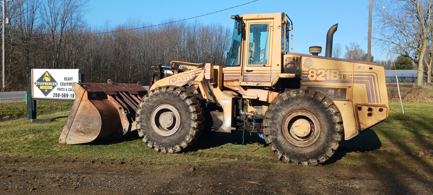 CASE 821B Wheel Loader