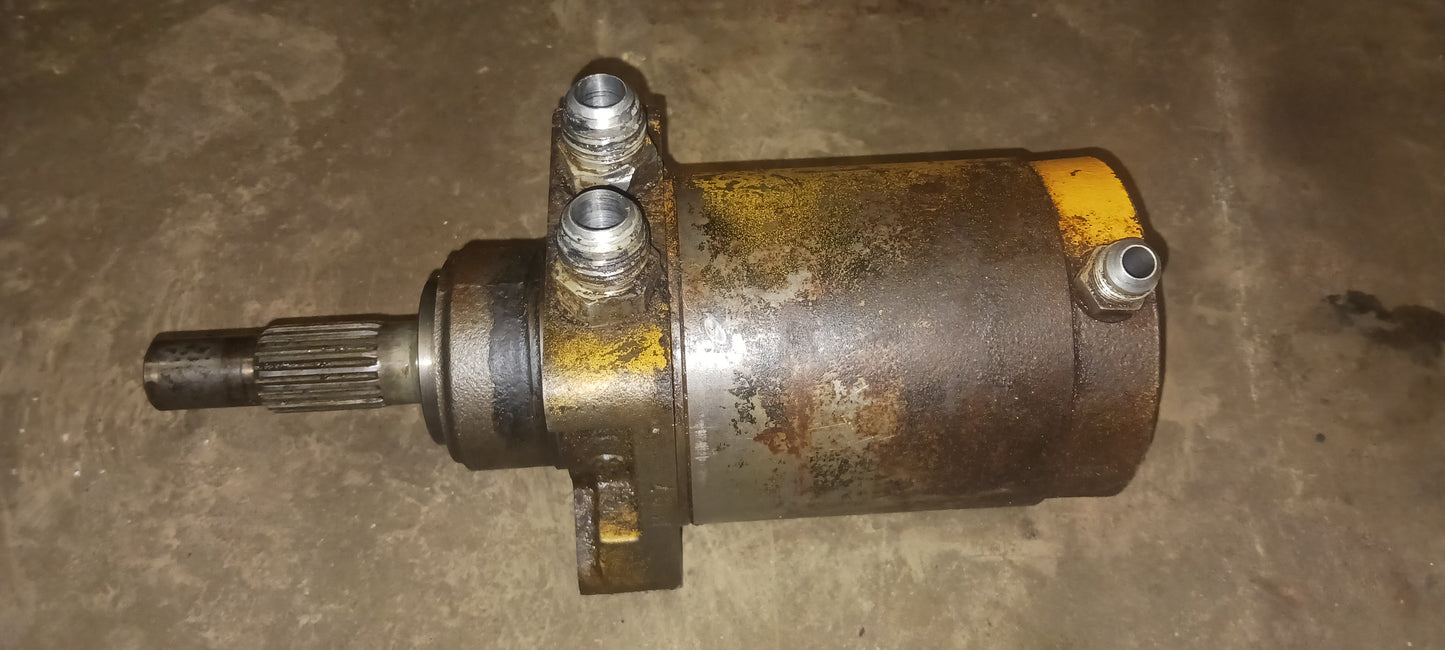 Hydraulic Drive Motor D127145 CASE 1825 1835 1835B