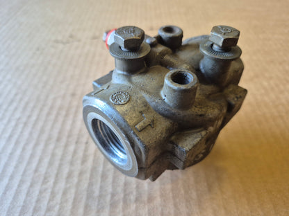 Hydraulic Filter Head New Holland LS170