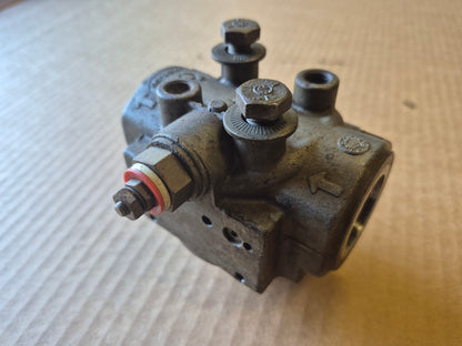 Hydraulic Filter Head New Holland LS170