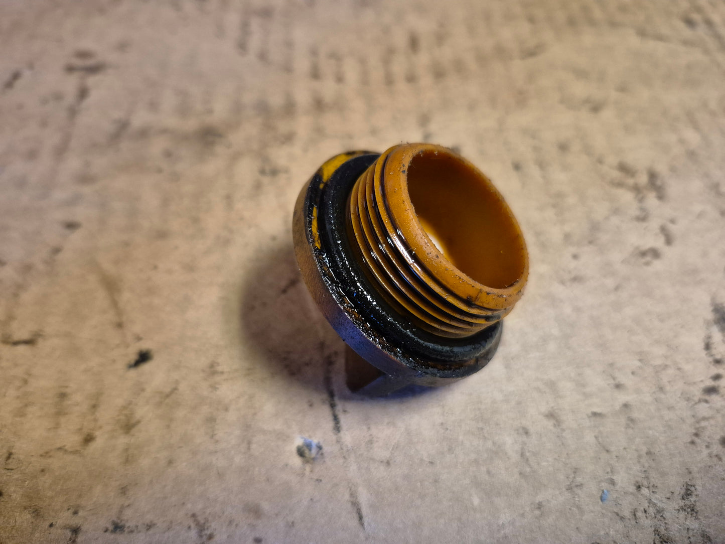 Oil Fill Cap M805710 John Deere 3215B