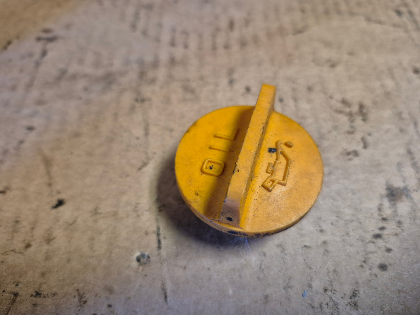 Oil Fill Cap M805710 John Deere 3215B