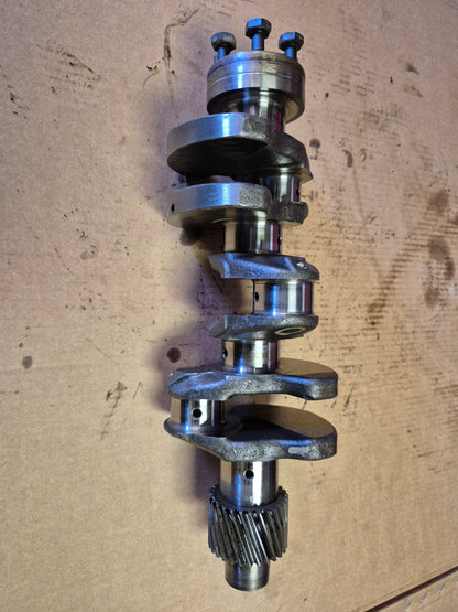 Crankshaft AM878526 John Deere 3215B