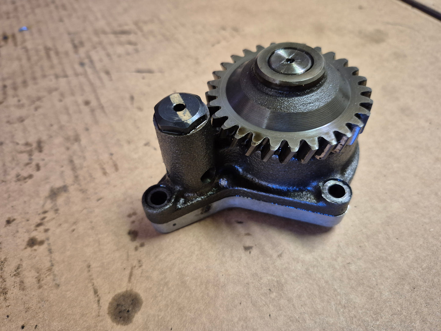 Oil Pump AM878778 John Deere 3215B