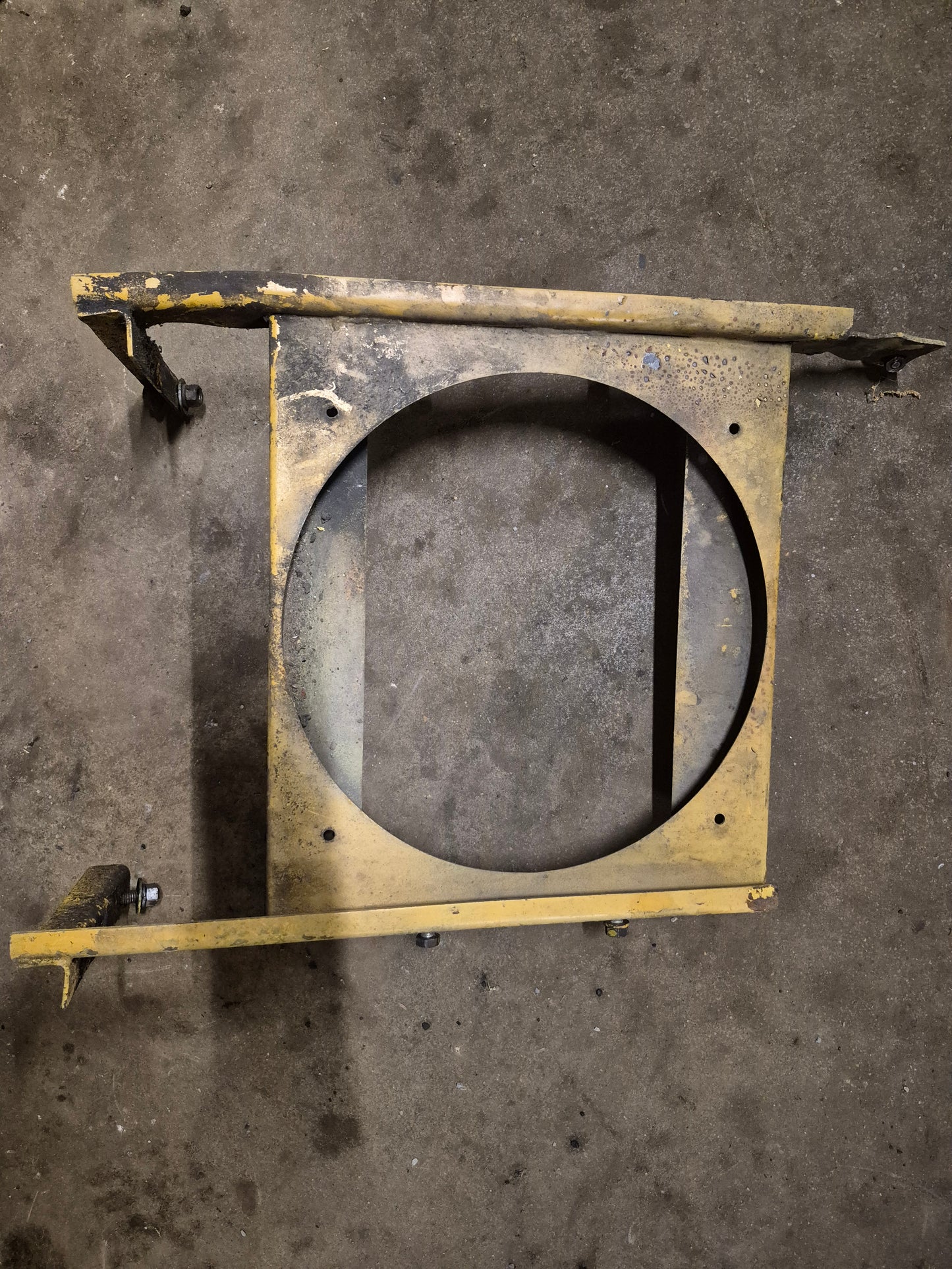 Hydraulic Oil Cooler Shroud 600046 244167 New Holland L775