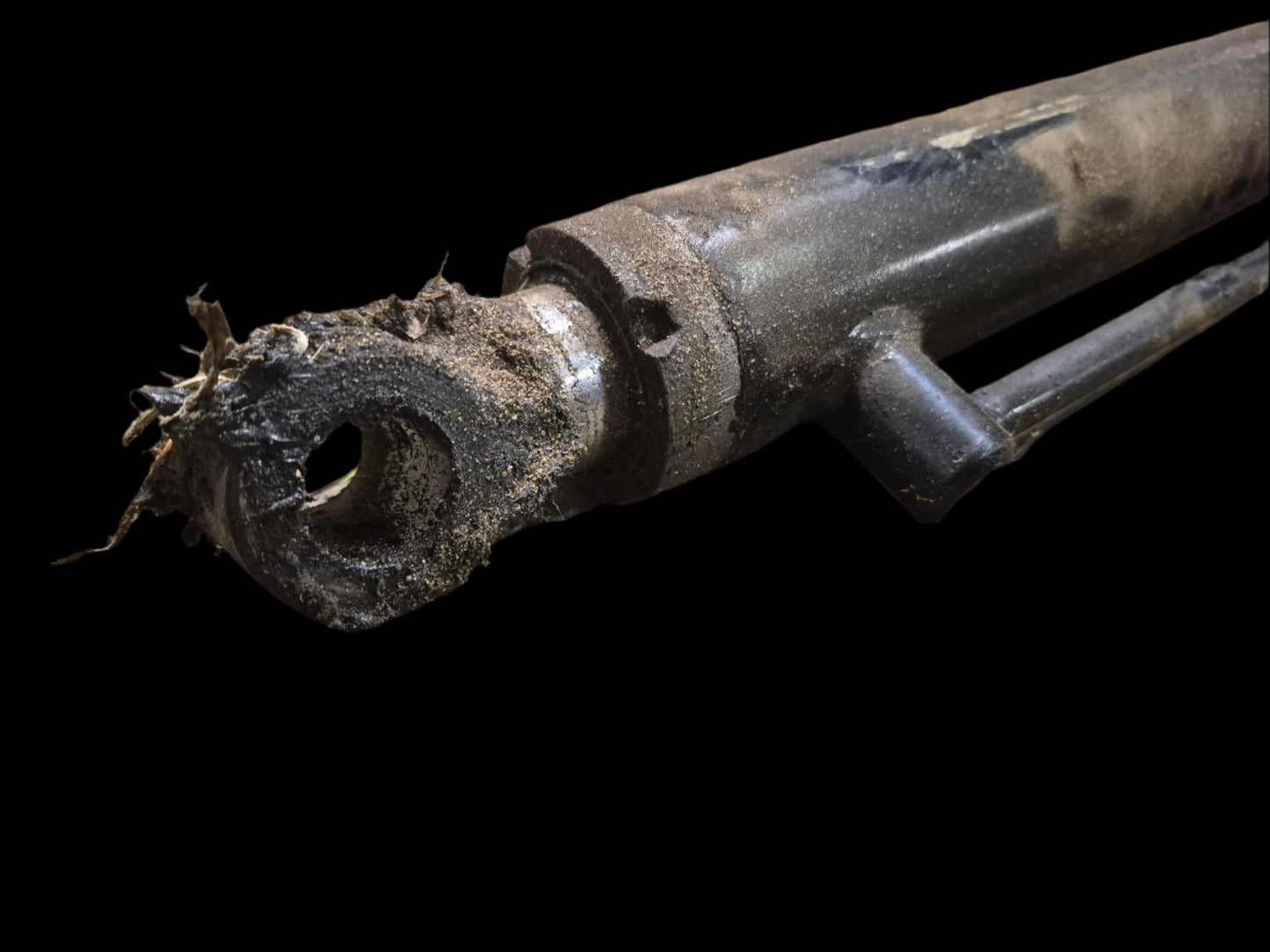 Loader Arm Lift Cylinder 245048 New Holland L775