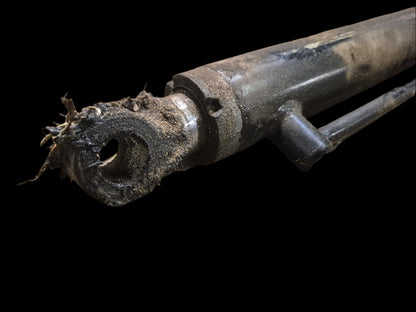 Loader Arm Lift Cylinder 245048 New Holland L775