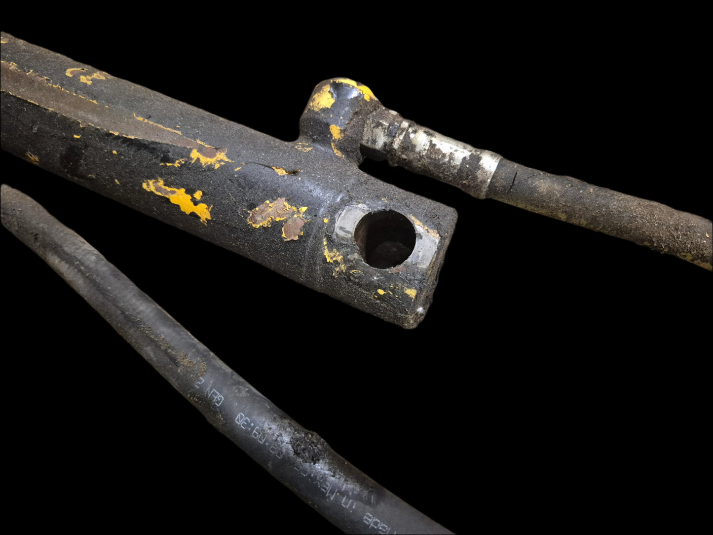 Loader Arm Lift Cylinder 245048 New Holland L775