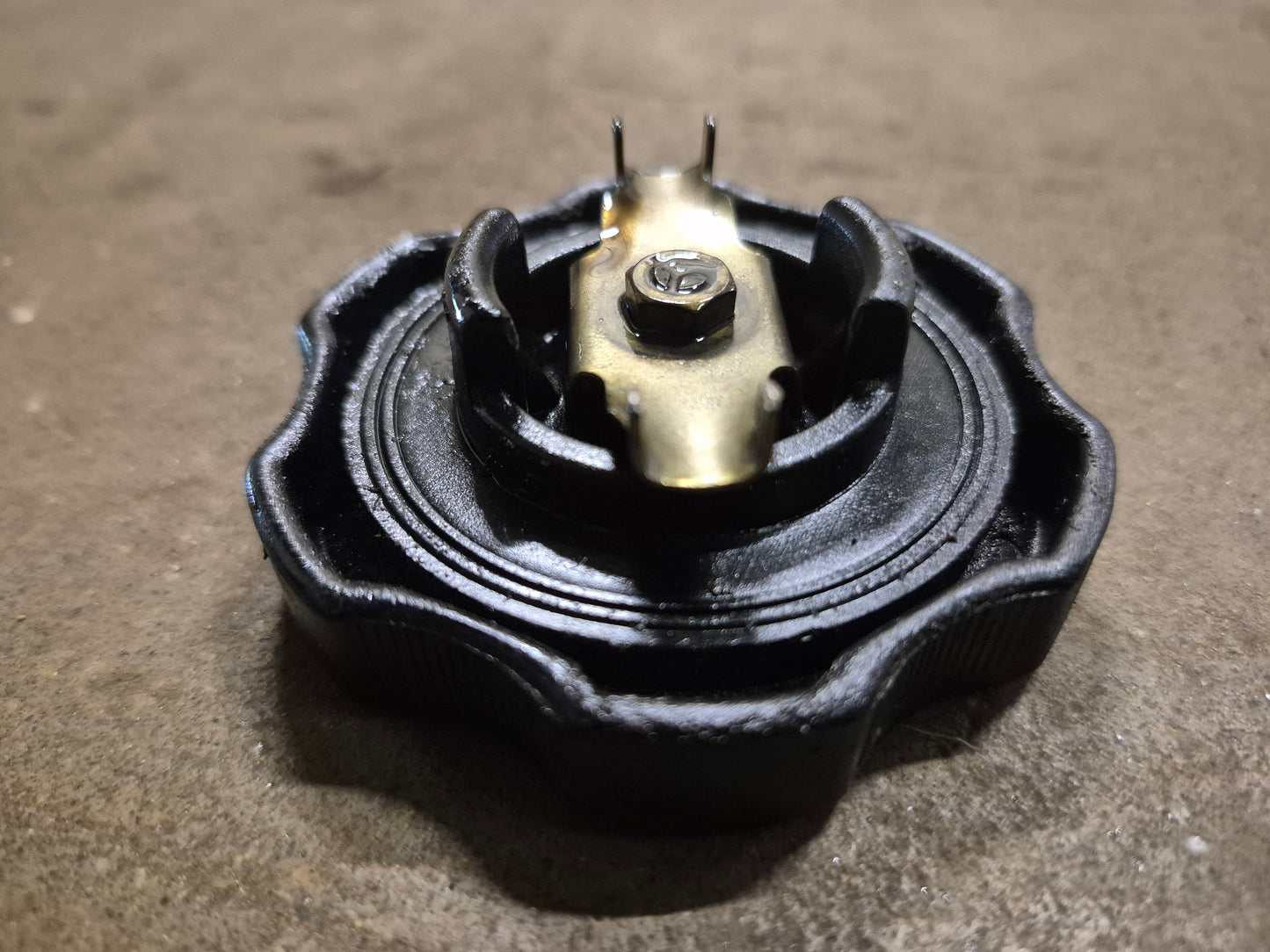 Oil Fill Cap 6632701 Bobcat 742