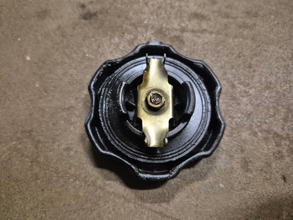 Oil Fill Cap 6632701 Bobcat 742