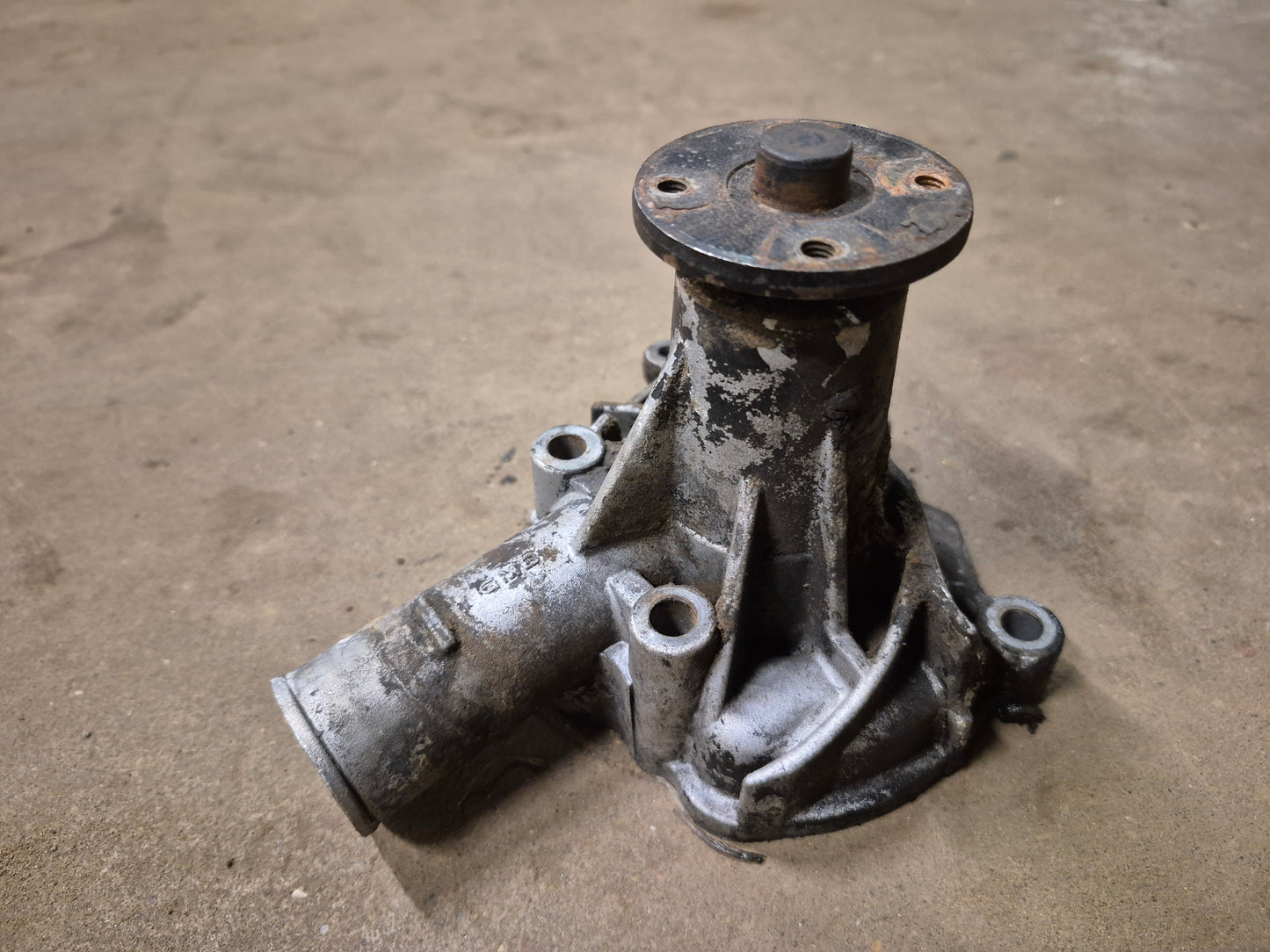 Water Pump 6632822 Bobcat 742
