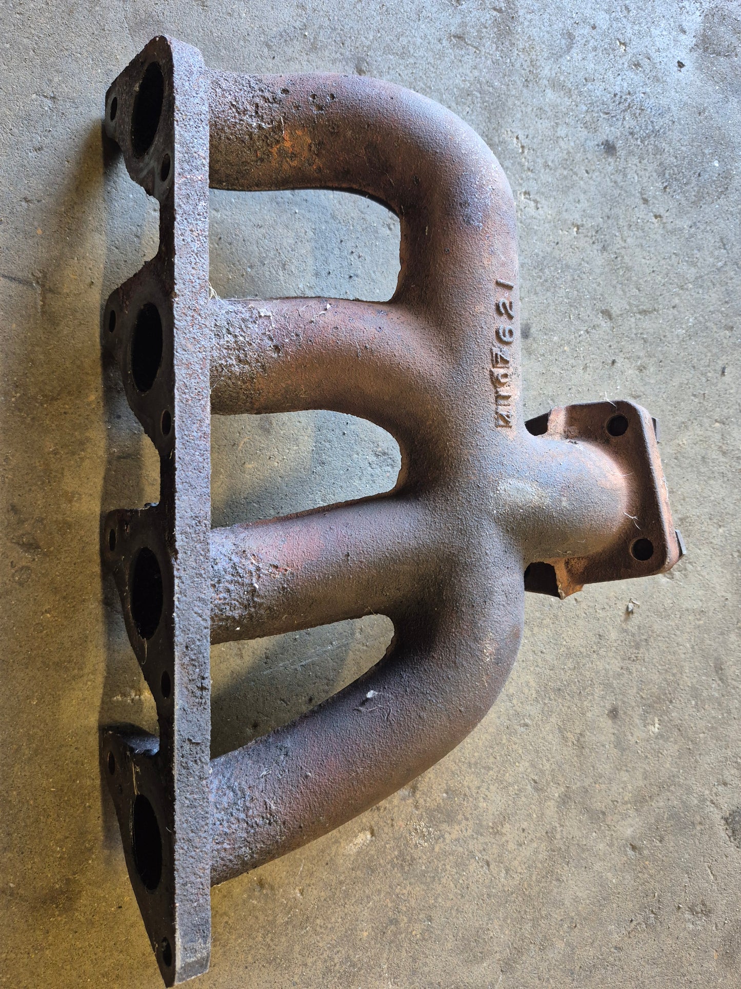 Exhaust Manifold 6632627 Bobcat 742