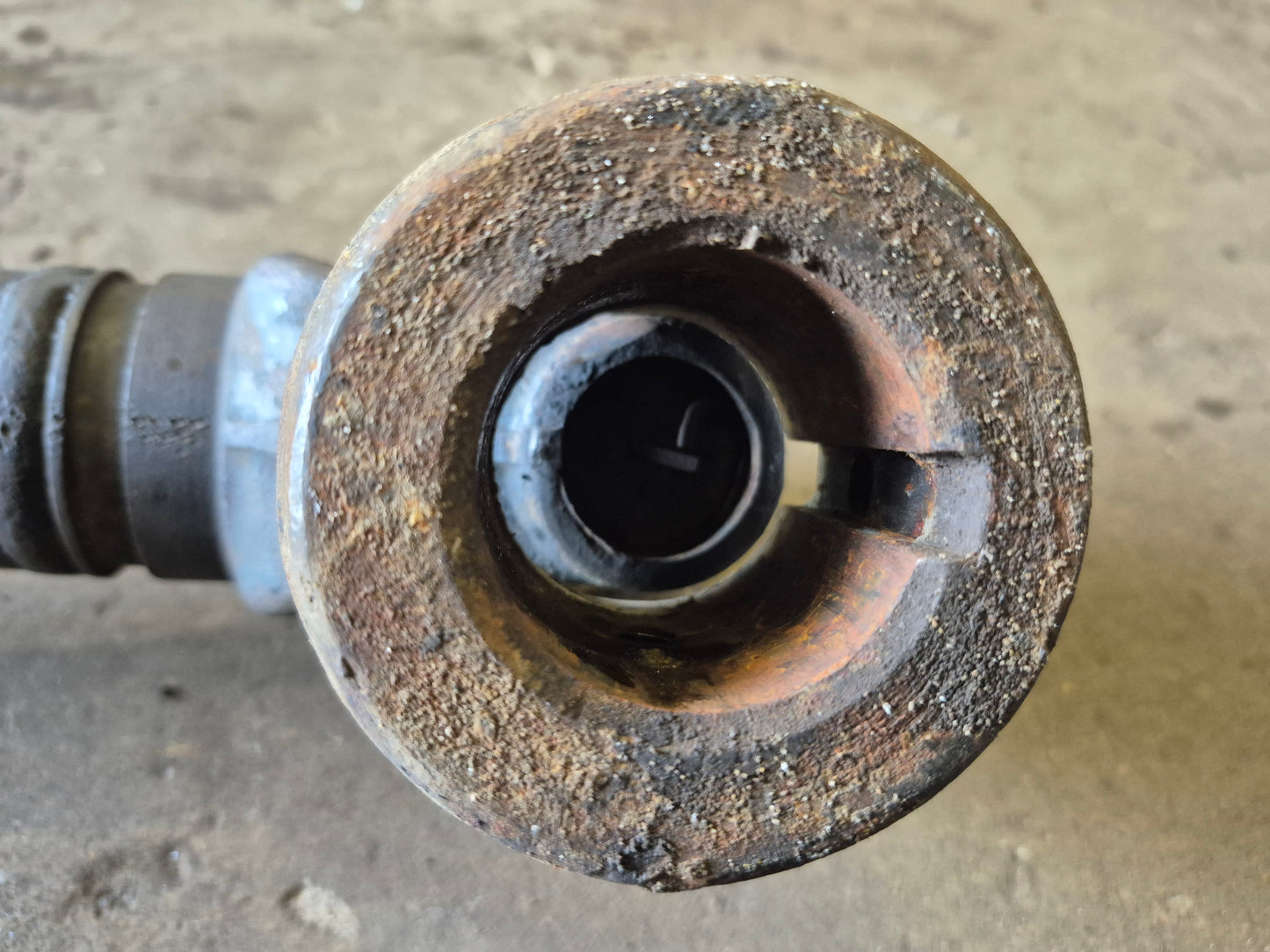 Engine Driveshaft 623605 New Holland L775