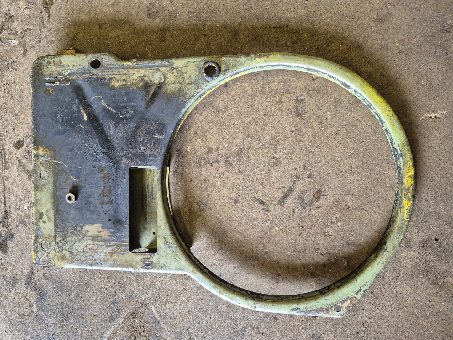 Engine Fan Shroud Deutz F3L913 New Holland L775