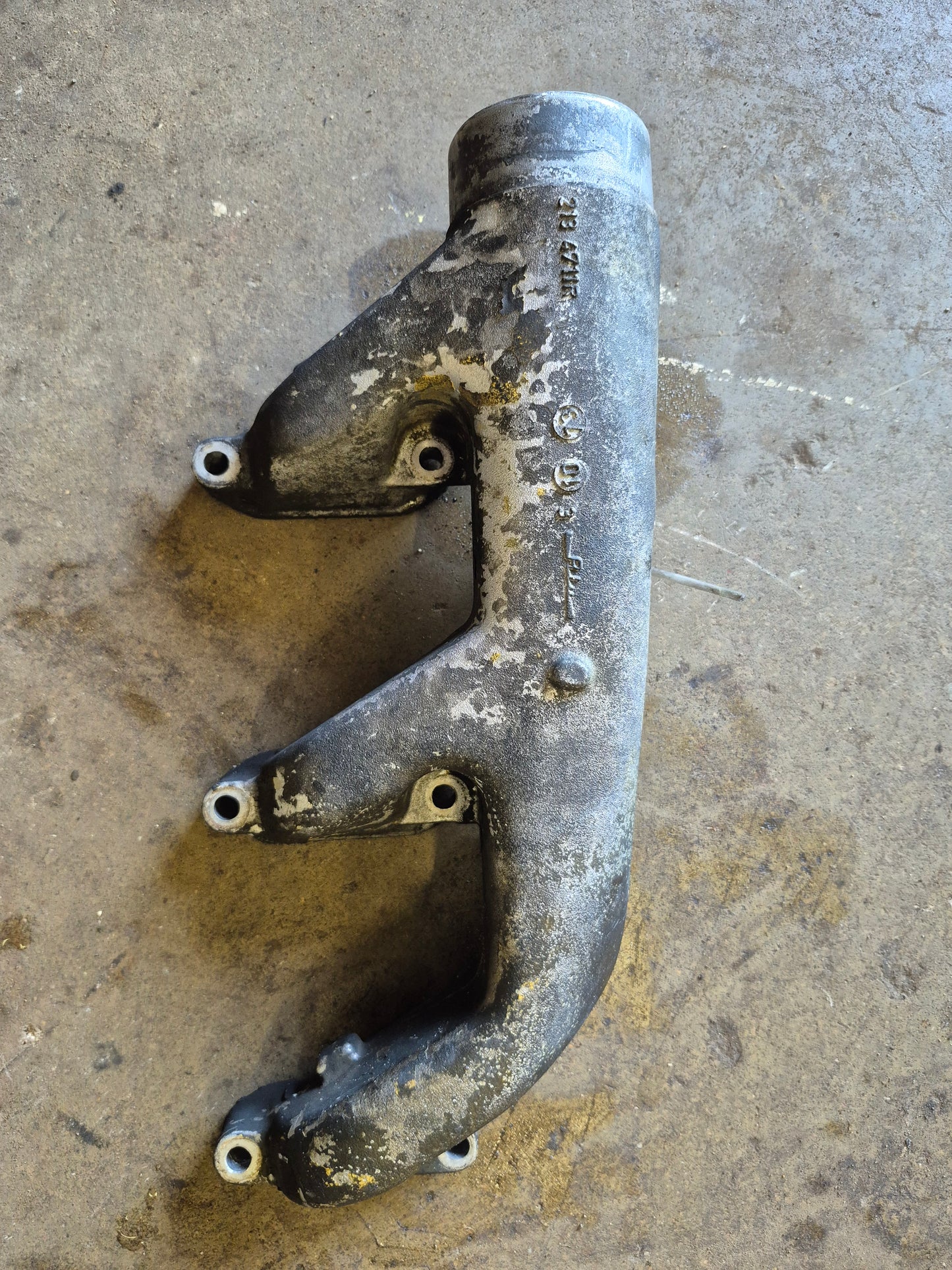 Intake Manifold Deutz F3L911/912 New Holland L775