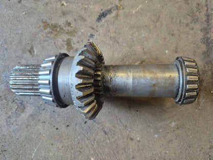 Gearbox Output Shaft 196936/196578 New Holland L775