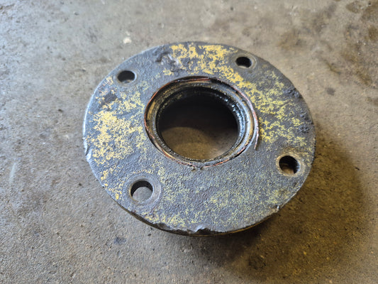 Gearbox Bearing Cap 196938 New Holland L775