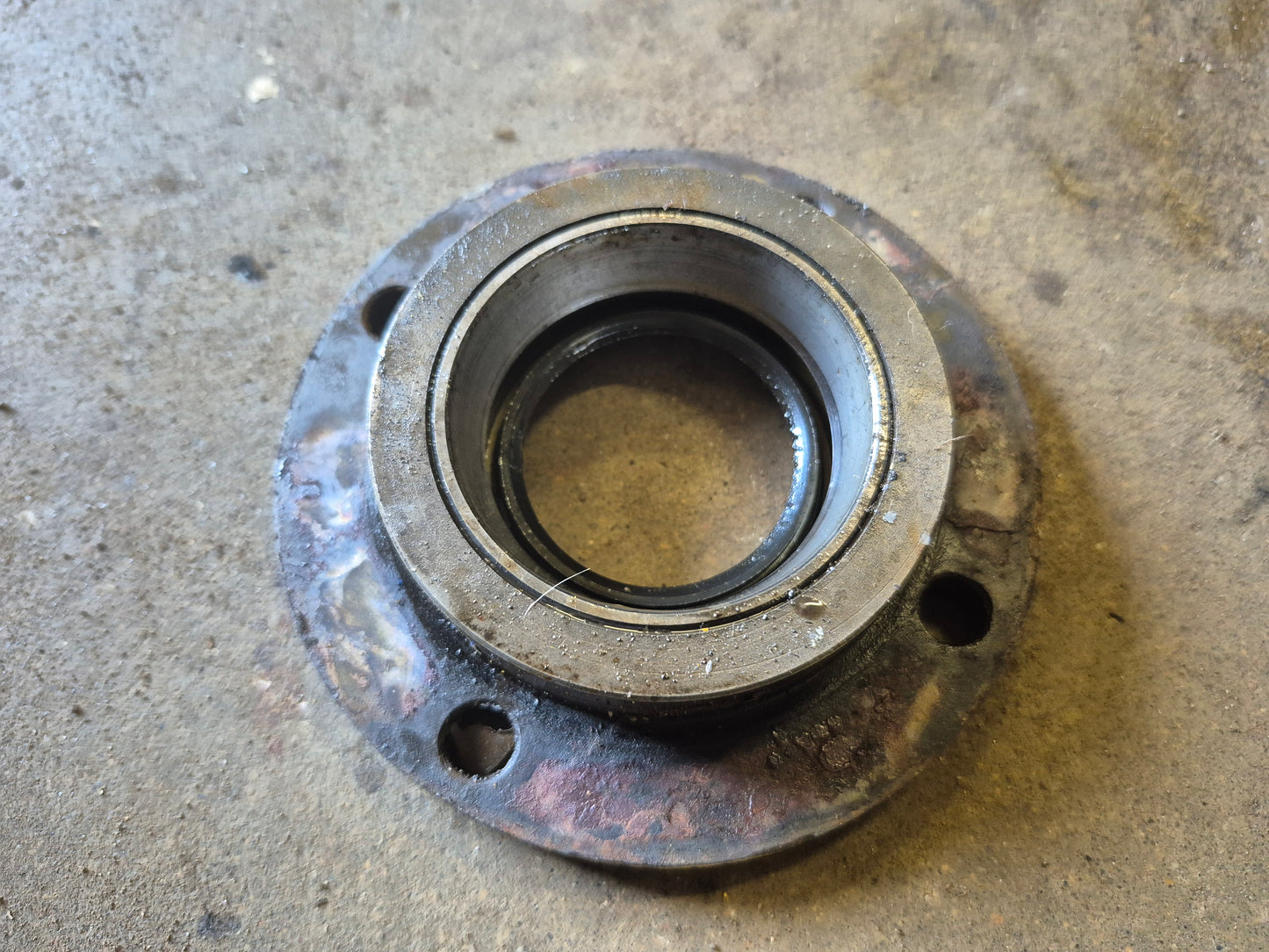 Gearbox Bearing Cap 196938 New Holland L775
