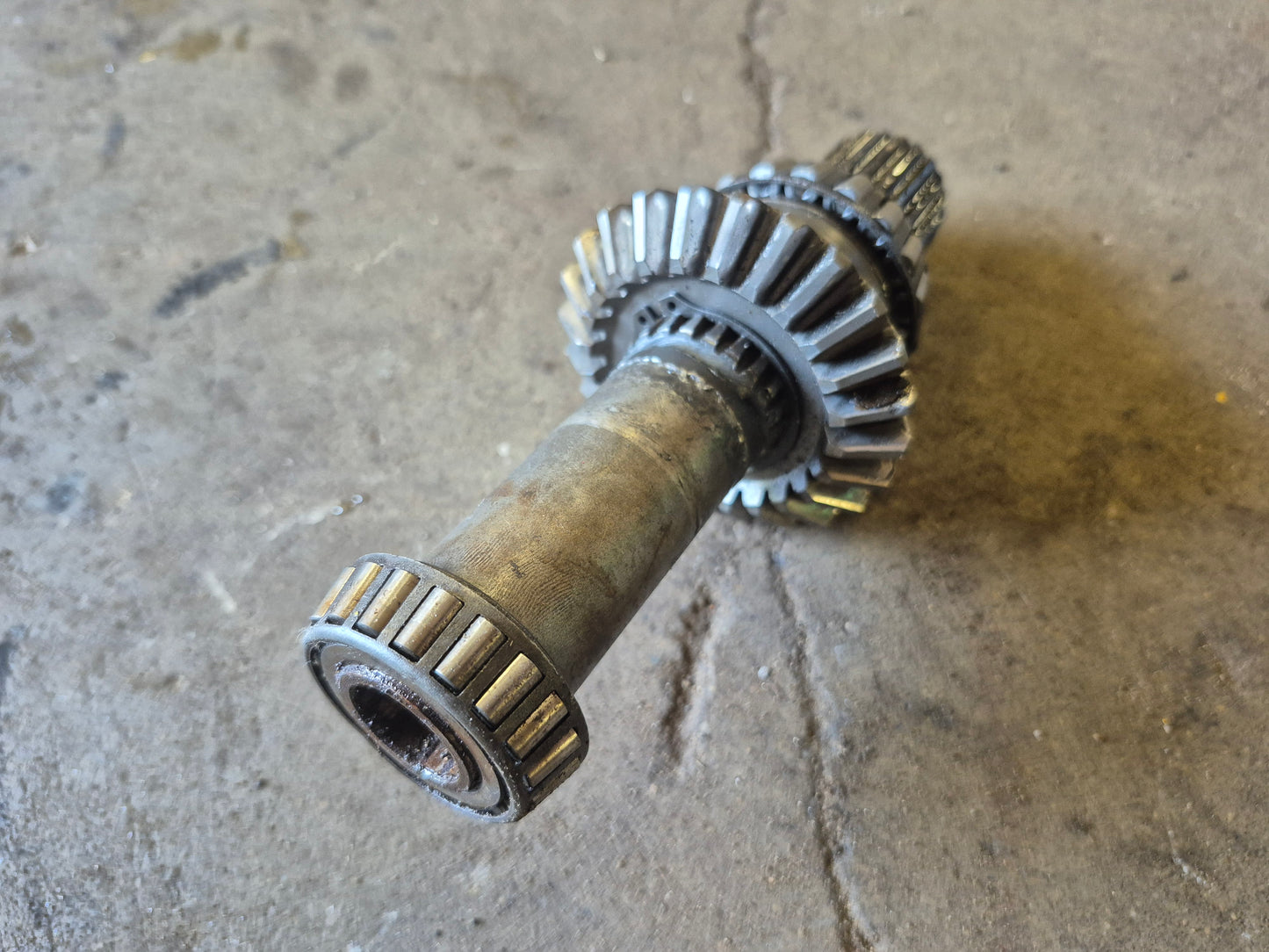 Gearbox Output Shaft 196936/196578 New Holland L775