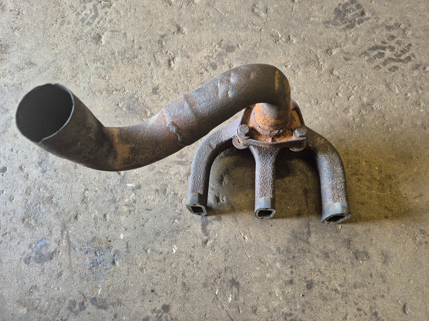Exhaust Manifold Deutz F3L911/912