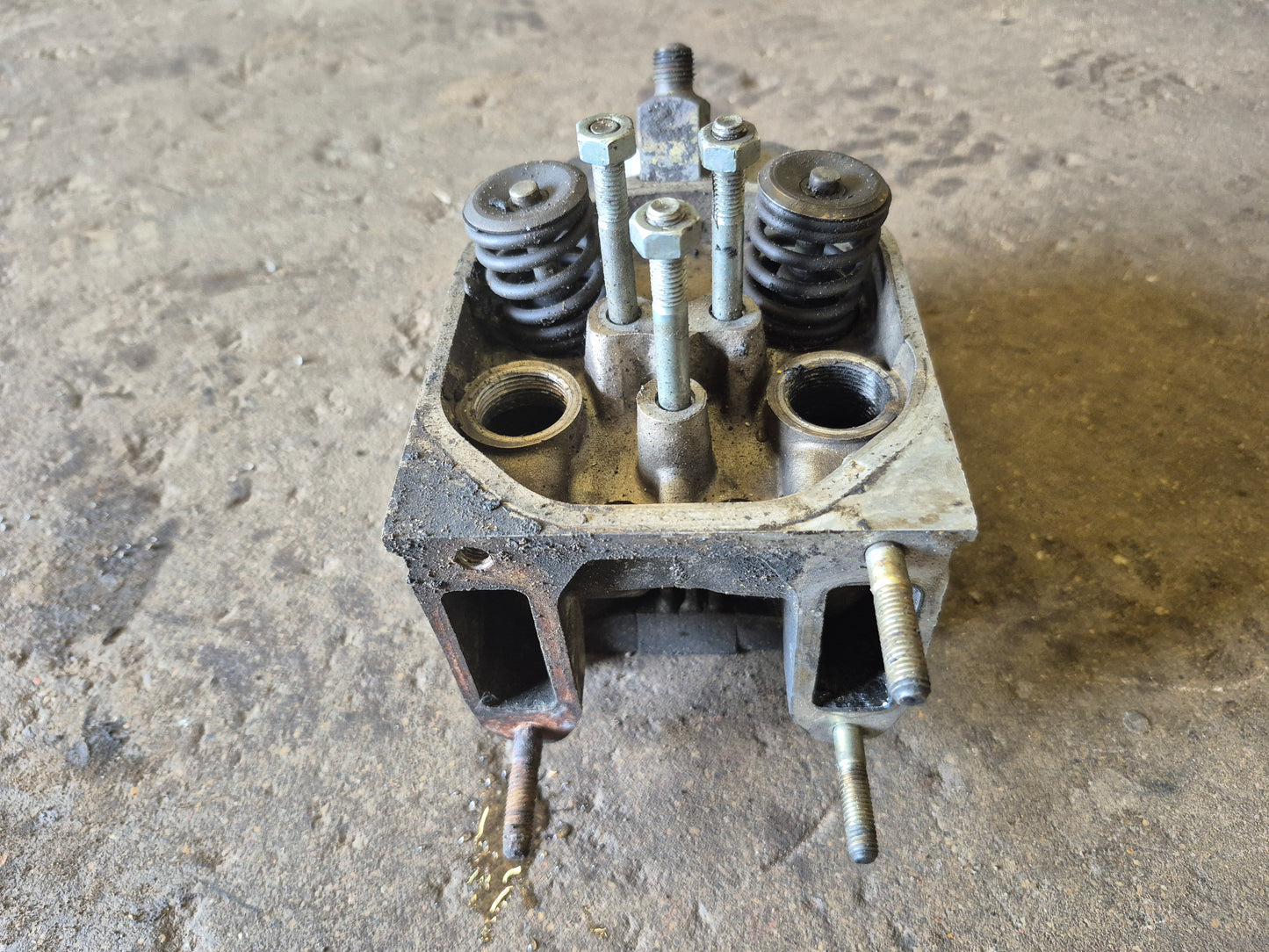 Cylinder Head Deutz F3L911/912