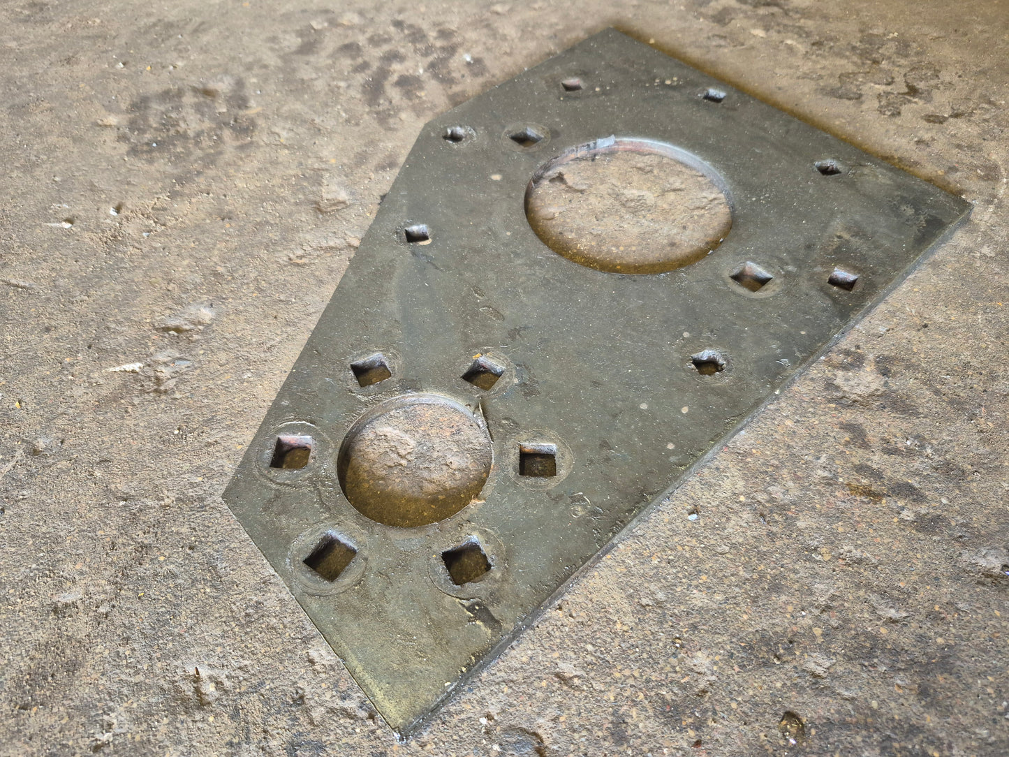 Drive Motor Mounting Plate 196957 New Holland L775