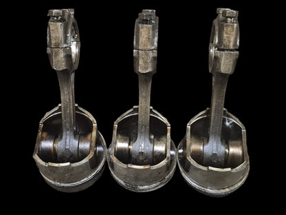 Piston & Connecting Rod Set 15531-22010 Kubota D950 Engine