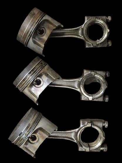 Piston & Connecting Rod Set 15531-22010 Kubota D950 Engine