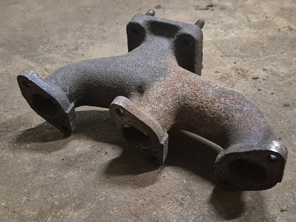 Exhaust Manifold 15371-12310 Kubota D950 Engine