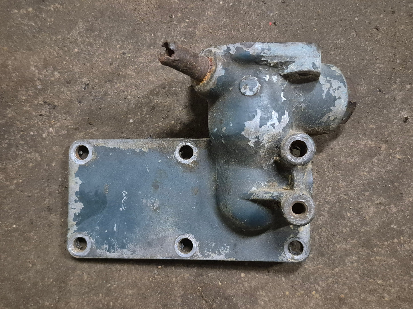 Thermostat Housing 15531-72910 Kubota D950 Engine