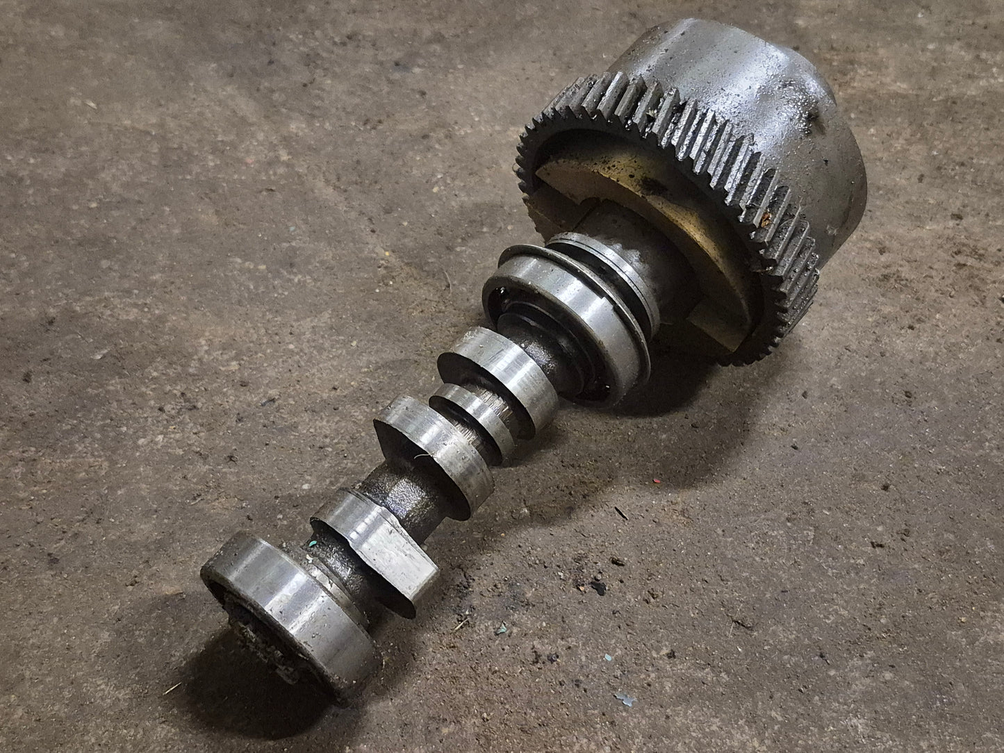 Fuel Injection Pump Camshaft 15381-16170 15261-51150 Kubota D950 Engine