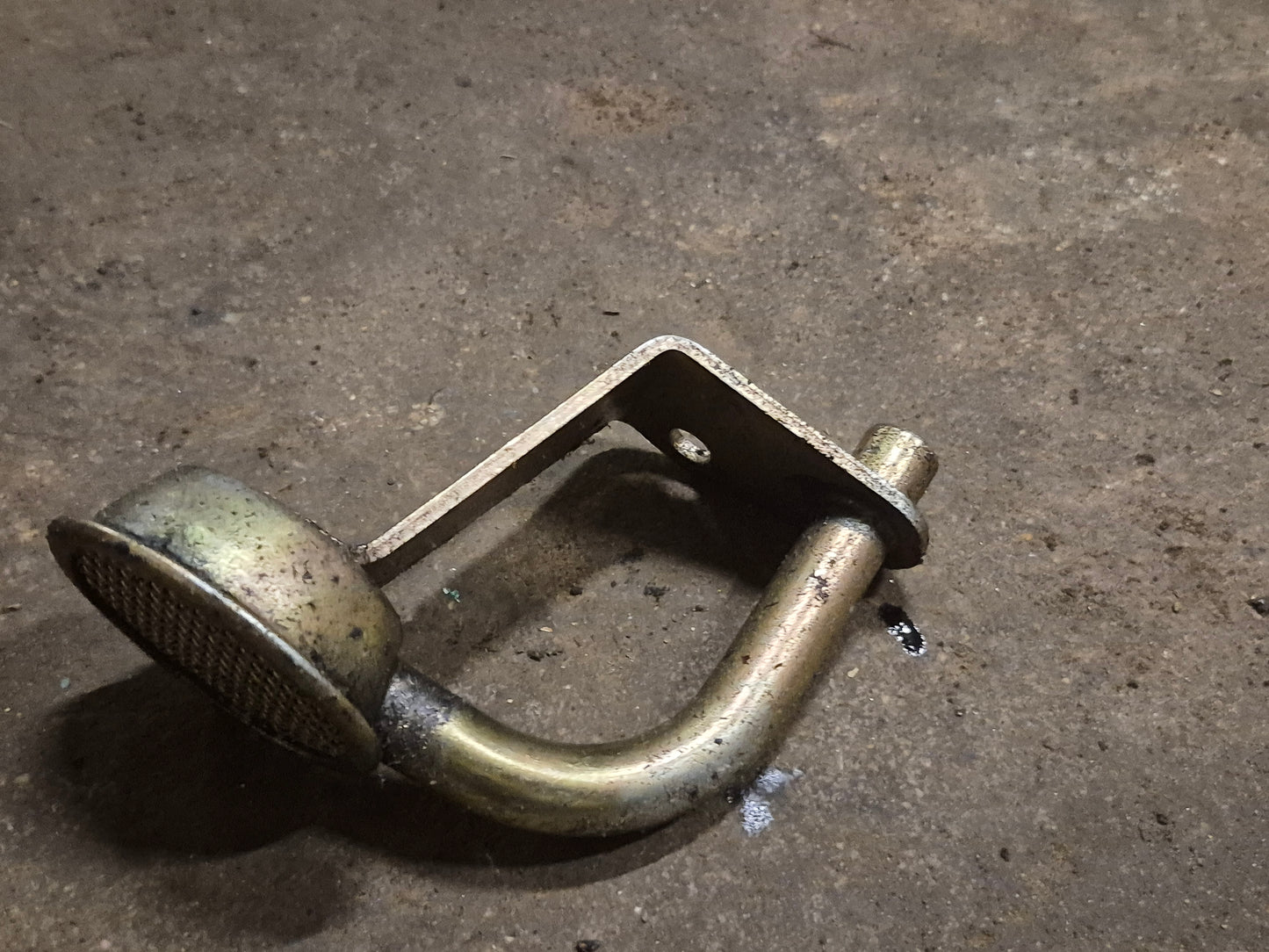 Oil Pickup Tube 15381-32110 Kubota D950 Engine