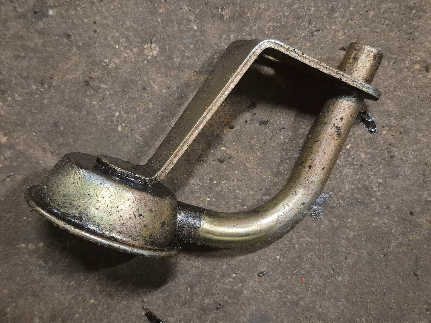 Oil Pickup Tube 15381-32110 Kubota D950 Engine