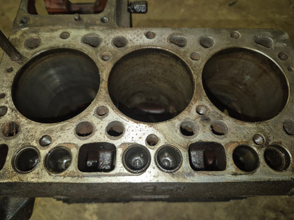 Engine Block 15533-01010 Kubota D950 Engine