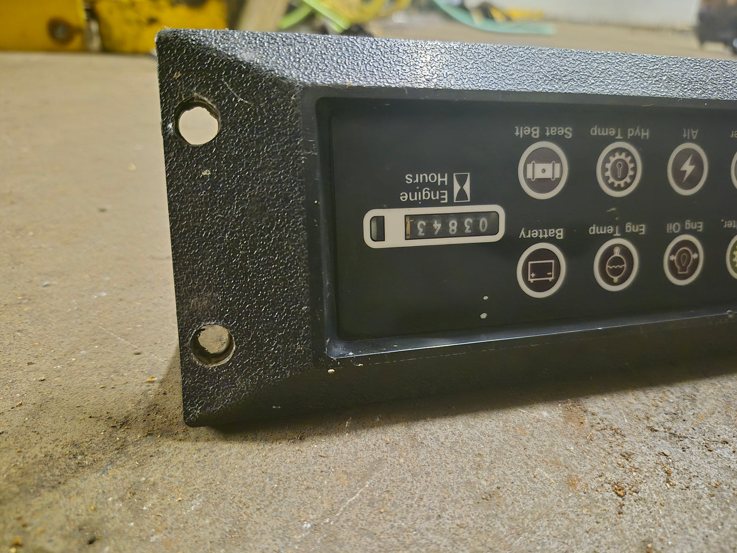 Instrument Cluster H438451 CASE 1835C 1838 1840 1845c