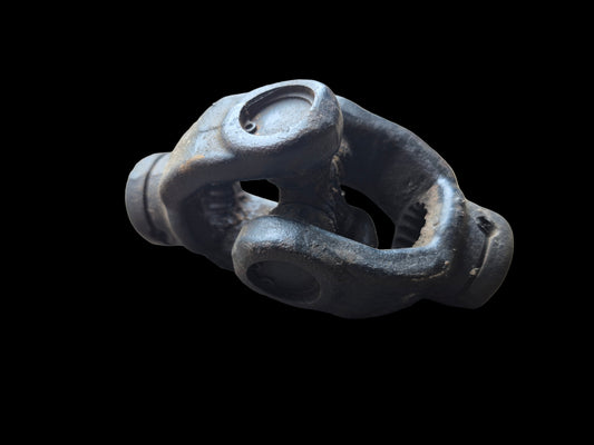 PTO U-Joint Assembly 1269830C91 CASE 1120 1130 1140 234 235 244 245 254 255 Tractor